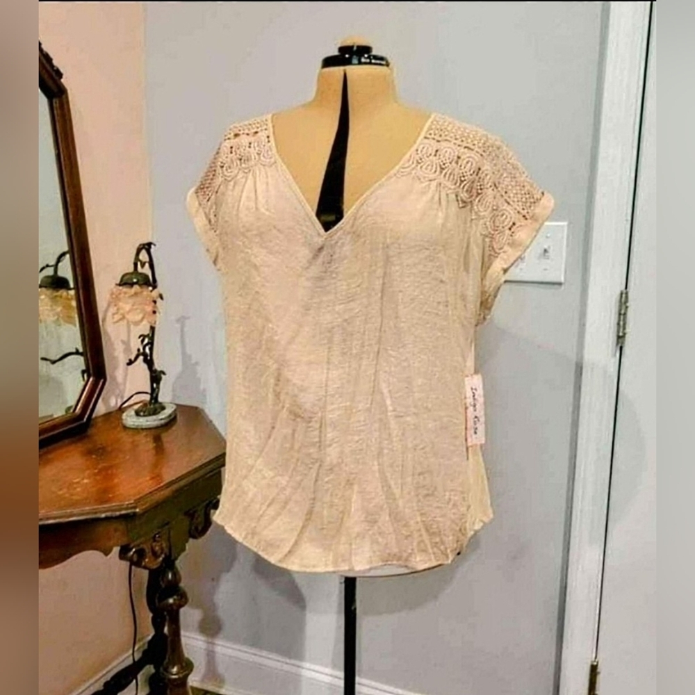 NEW 2X Tan Blouse w/Crochet Shoulders